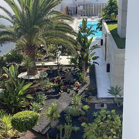 Sun And Surf Apartman *