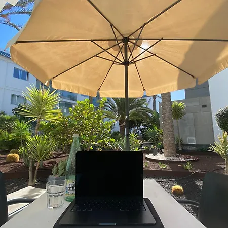 Sun And Surf Apartment